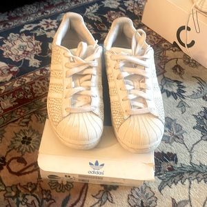Adidas women shoes
